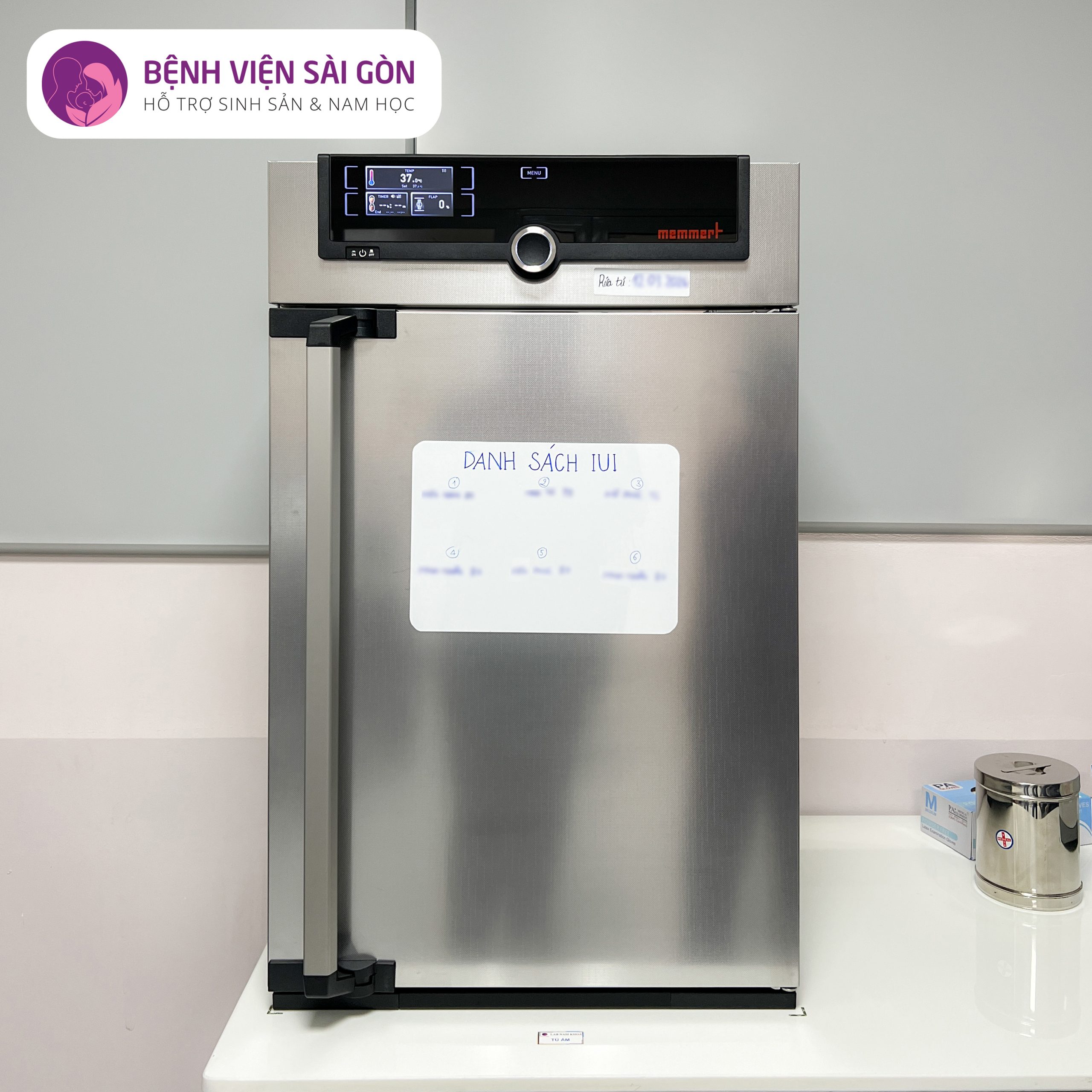 Tủ ấm dùng để ủ ấm tinh trùng trước khi thực hiện IUI