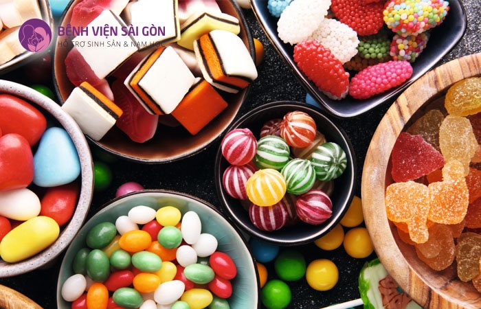 Bánh kẹo là nguồn cung cấp carbohydate cấp tốc nhưng ăn nhiều sẽ gây hại sức khỏe
