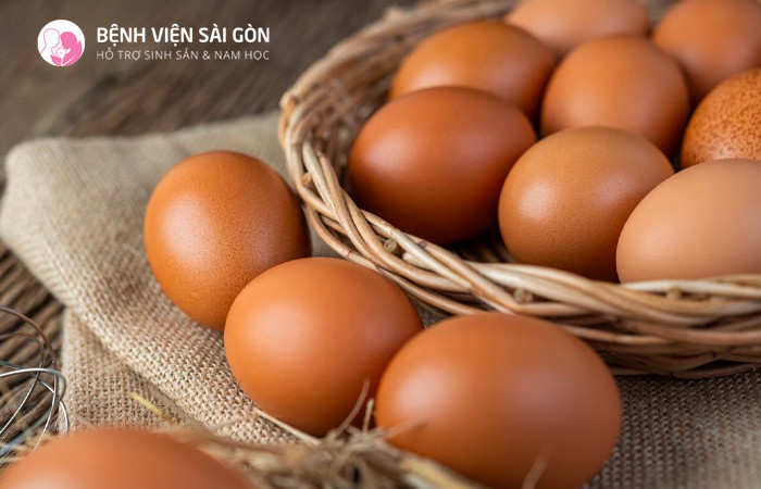 Lòng đỏ trứng chứa cả chất béo bão hòa và không bão hòa