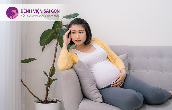 Khi mang thai, nồng độ hormone thay đổi làm ảnh hưởng đến sức khỏe cũng như giấc ngủ của mẹ bầu