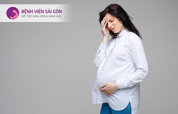 Những người mẹ mang thai con đầu lòng thường dễ bị nhiễm độc thai nghén