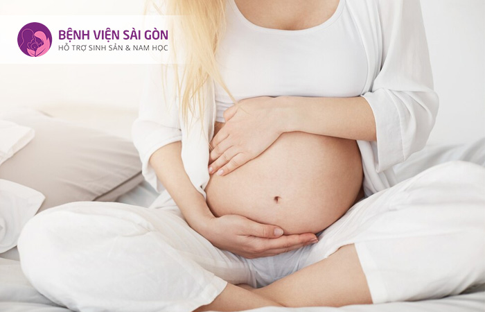 Buồn nôn, ói mửa do thai nghén là triệu chứng rối loạn tiêu hóa