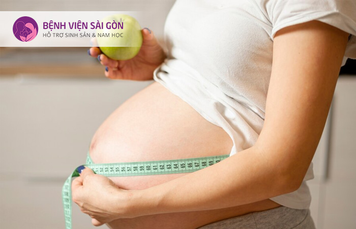 Duy trì cân nặng giúp giảm thiểu các biến chứng thai kỳ như thừa cân béo phì ở mẹ bầu