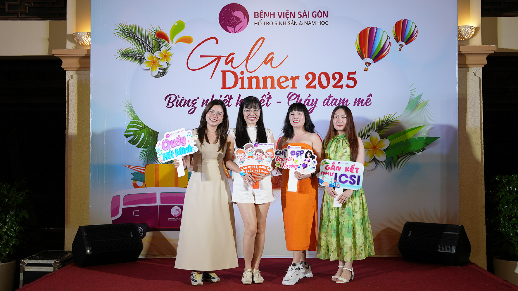 Tất cả đều xinh đẹp tại đêm Gala Dinner
