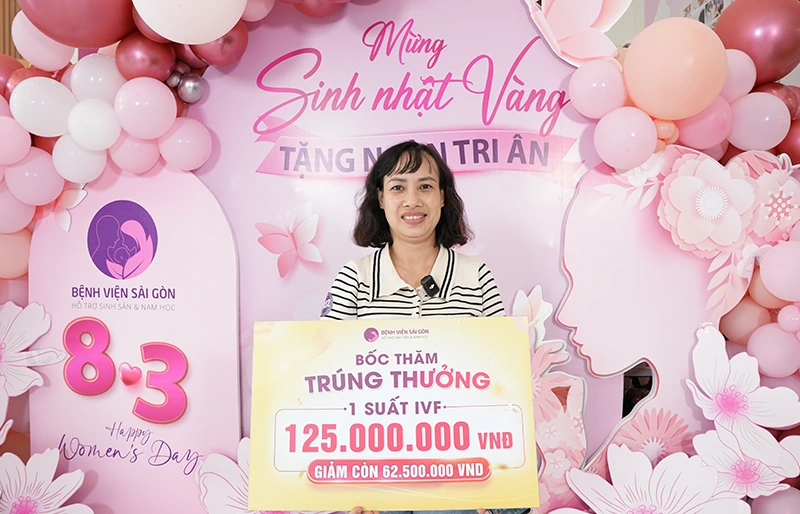 Các ba mẹ tham gia sự kiện hoặc tọa đàm y khoa