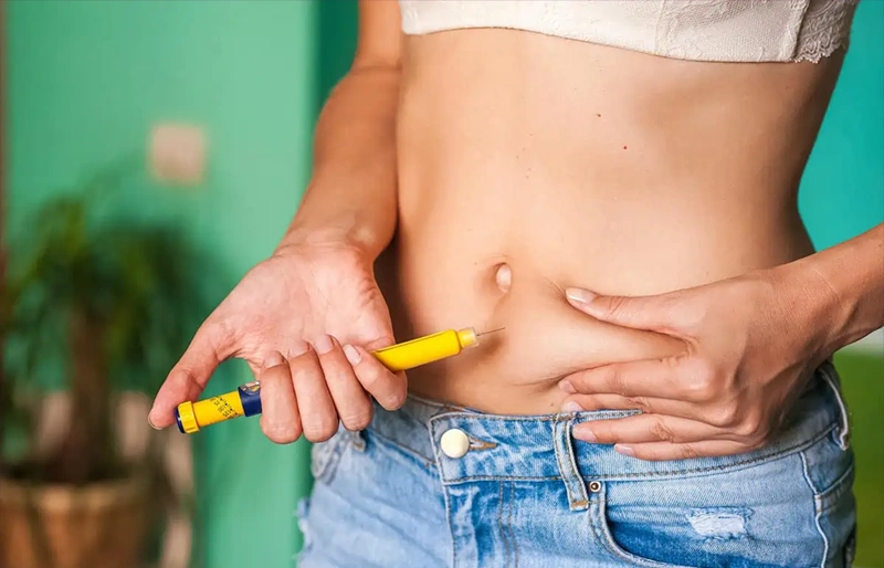 Tiêm kích trứng IVF gây nhức không