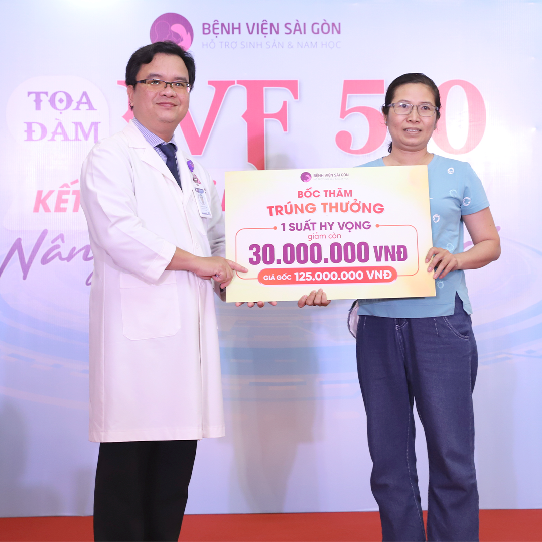 Khách hàng may măn nhận được phần thưởng trọn gói IVF chỉ còn 30 triệu đồng - Hỗ trợ ba mẹ rút ngắn hành trình tìm con