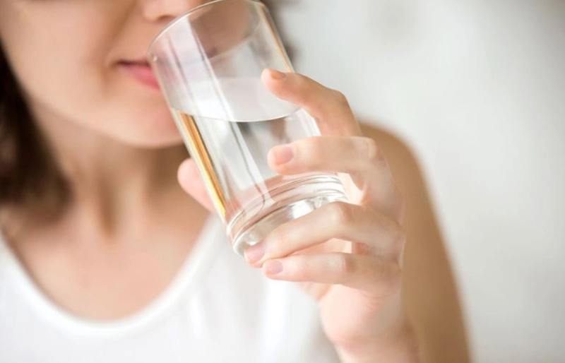 Ăn uống đủ chất và uống nước đúng cách