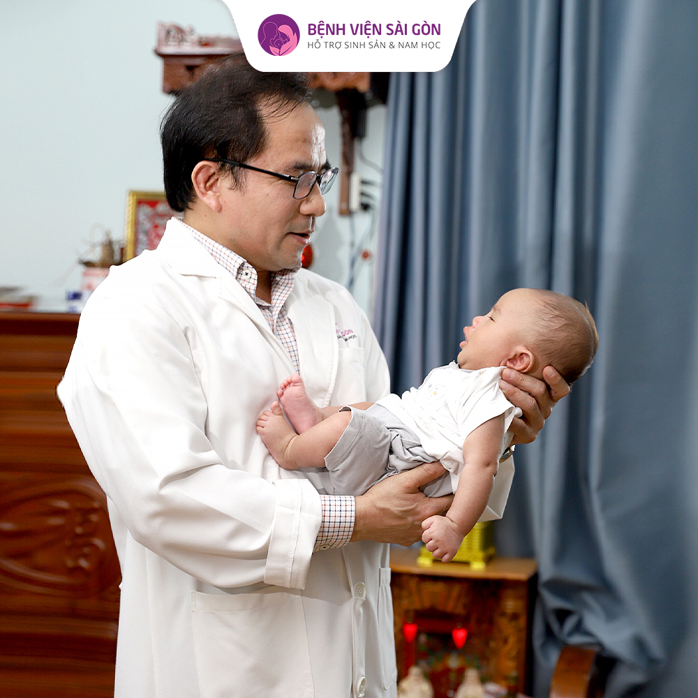 BSCKII Hồ Cao Cường là người đã đồng hành cùng chị trong suốt thời gian vừa qua