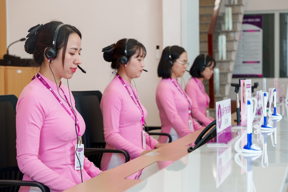 Trợ lý bác sĩ luôn tư vấn 24/7 giải đáp mọi thắc mắc, theo sát quá trình điều trị