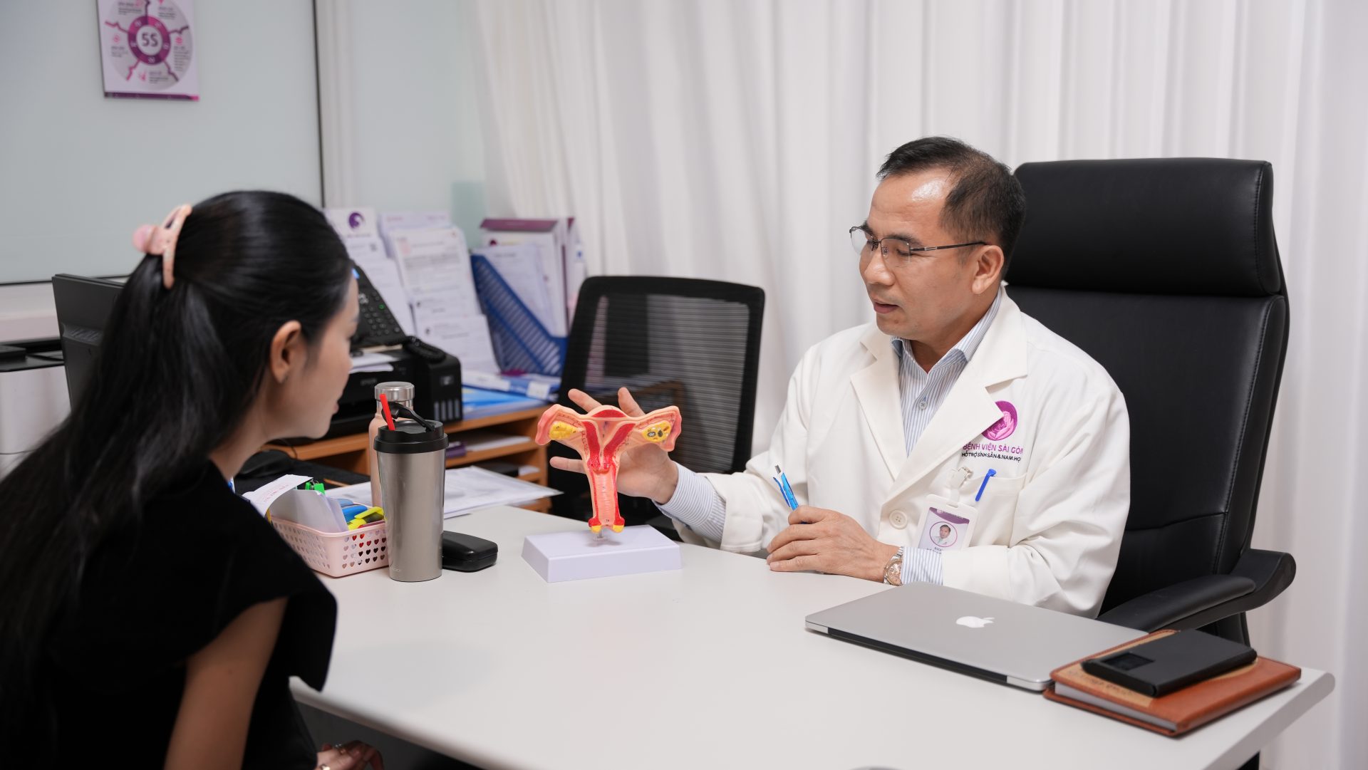 IUI và IVF là hai phương pháp hỗ trợ sinh sản dành cho các cặp vợ chồng gặp khó khăn trong việc thụ thai tự nhiên