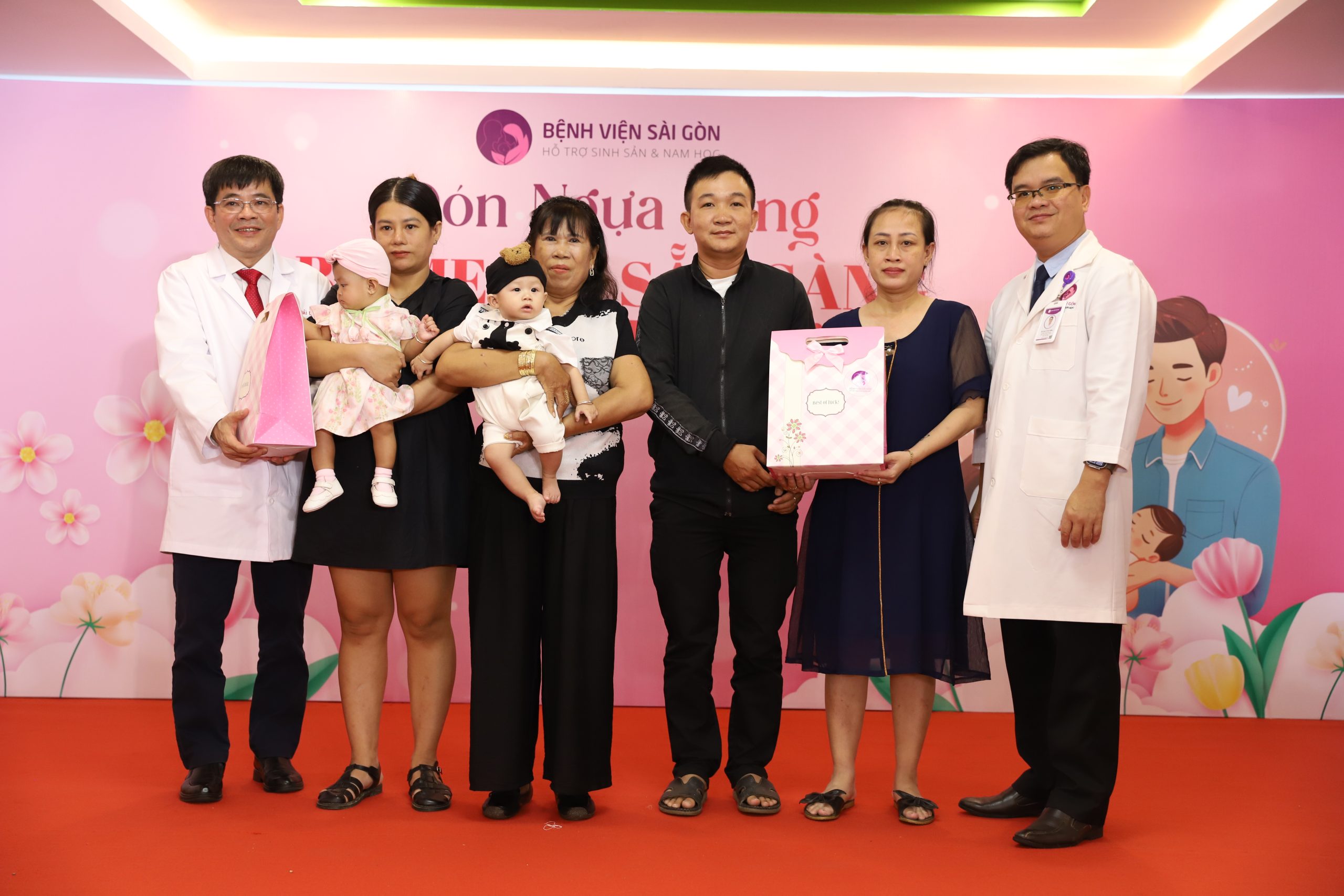 Sự kiện lần này là dịp mà mọi người được lắng nghe các gia đình tìm con thành công chia sẻ kinh nghiệm