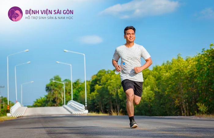 Luyện tập thể thao thường xuyên giúp cho nam giới cải thiện tâm trạng, hạn chế tình trạng thủ dâm