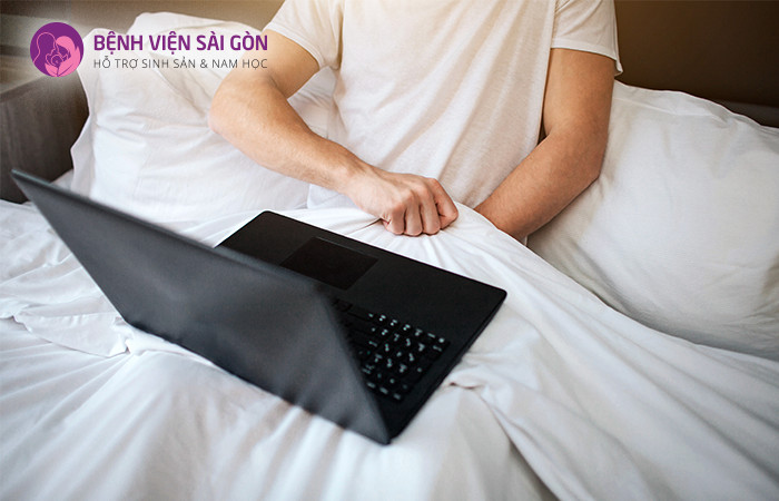 Thủ dâm là hành động tạo ra khoái cảm ở nam giới