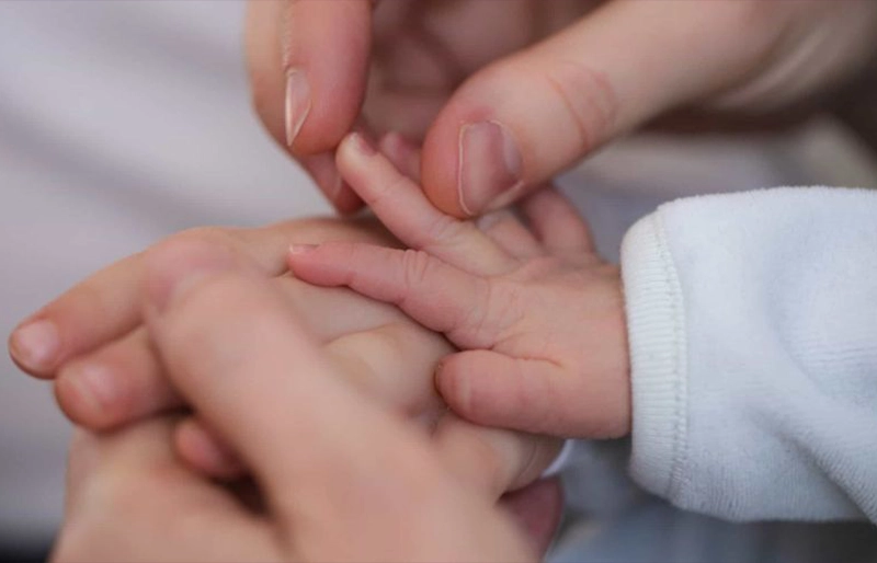 Thụ tinh nhân tạo có phải con mình không