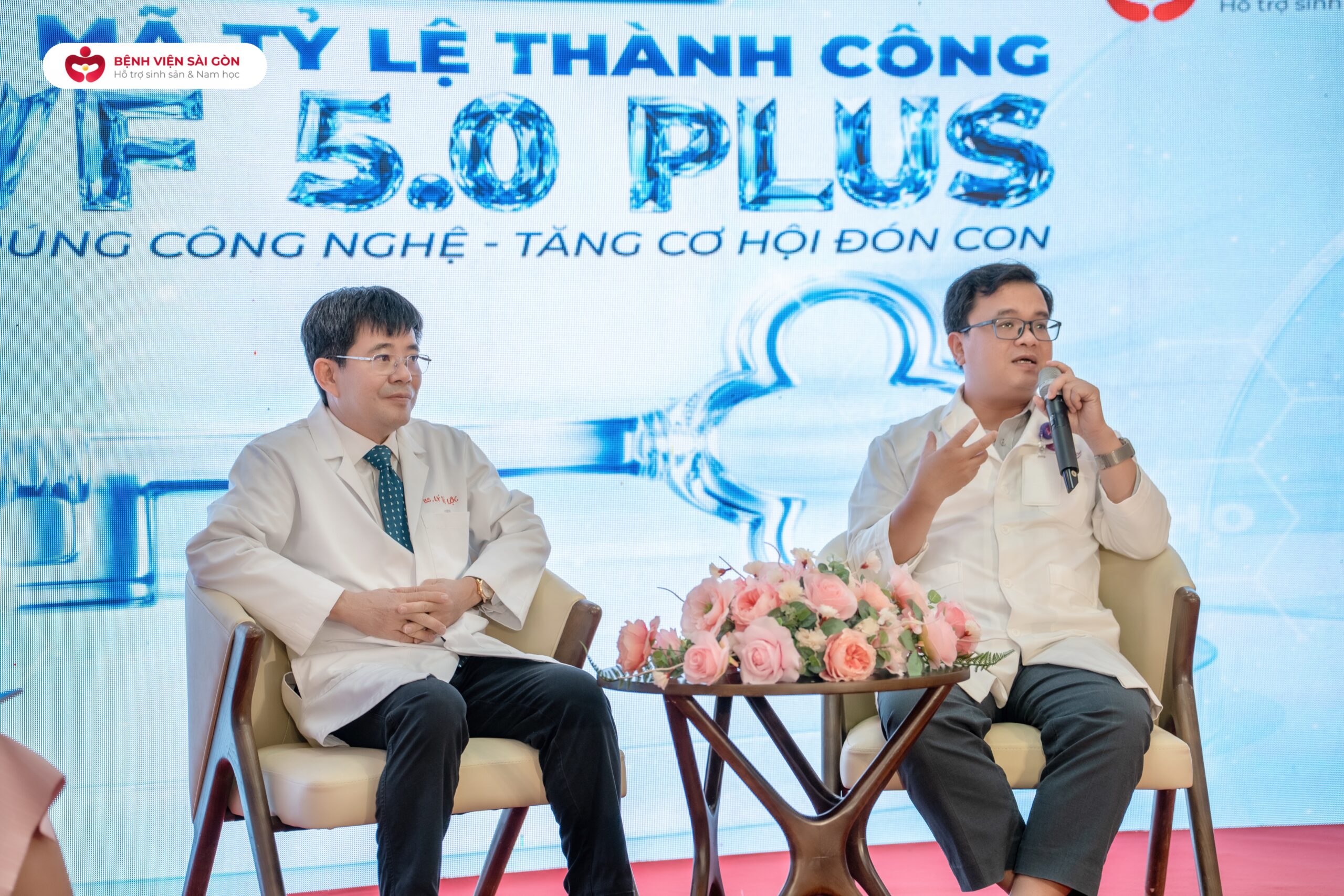 Bác sĩ CKII Lý Thái Lộc, bác sĩ CKII Lê Huy Bình chia sẻ kiến thức tại sự kiện