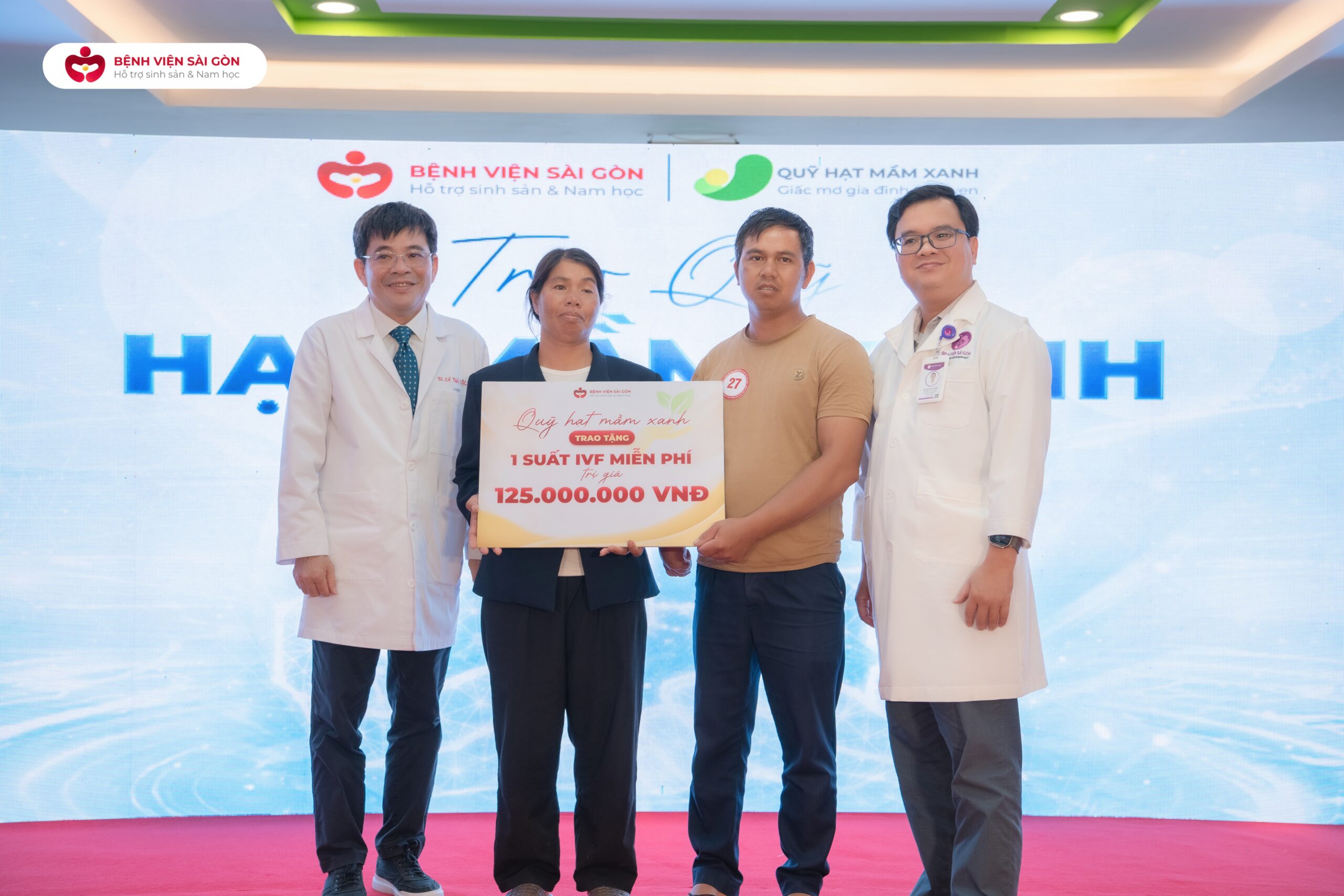 Gia đình may mắn nhận được suất IVF Miễn phí trị giá 125 triệu đồng