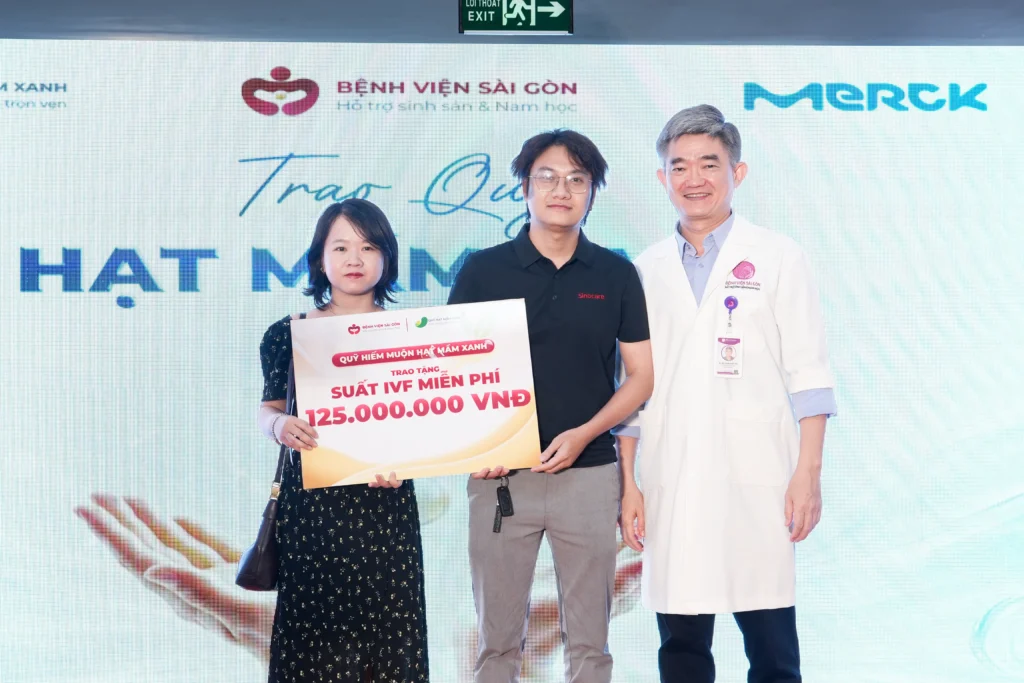 Gia đình may mắn đã nhận được suất tài trợ 100% chi phí IVF từ Quỹ hiếm muộn Hạt Mầm Xanh