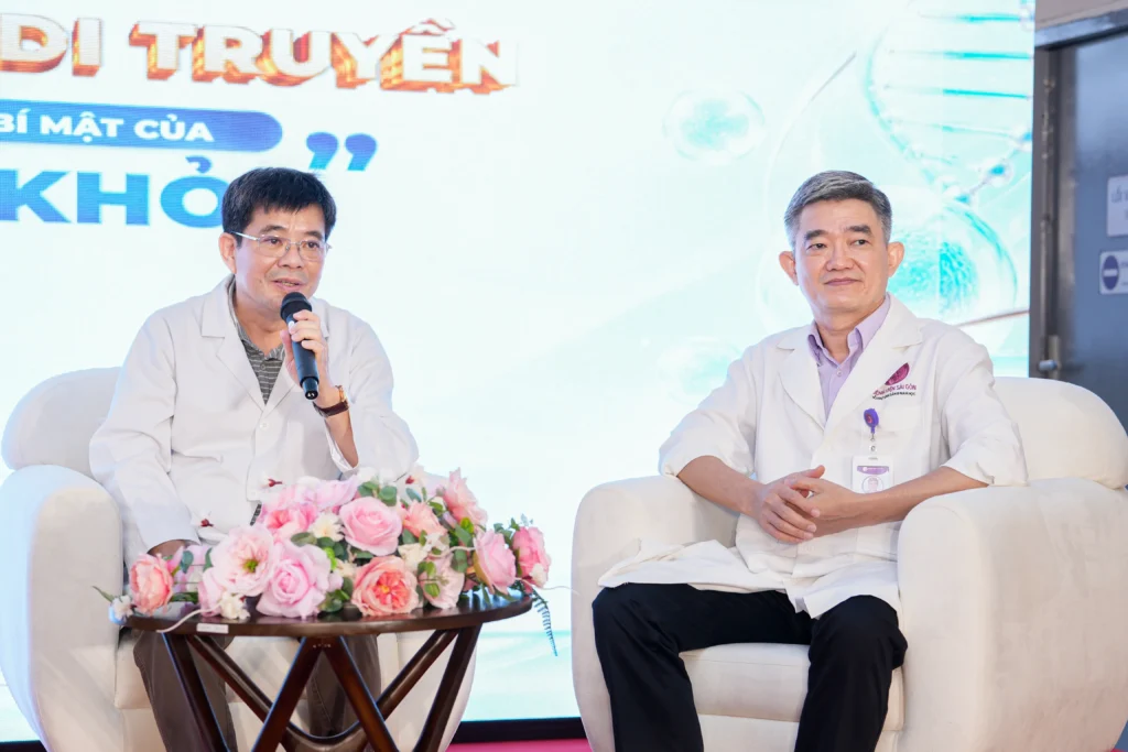 Bác sĩ CKII Lý Thái Lộc và Bác sĩ CKI Nhan Quốc Thư chia sẻ chuyên môn tại sự kiện